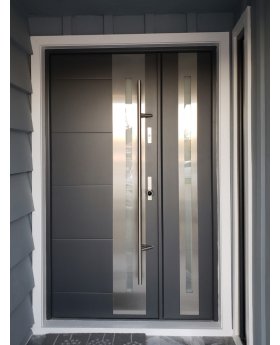 Fargo 26DB - front door with one side panel