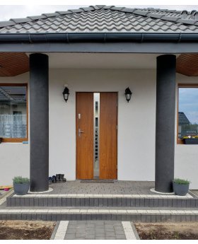 Fargo 25 - front single door